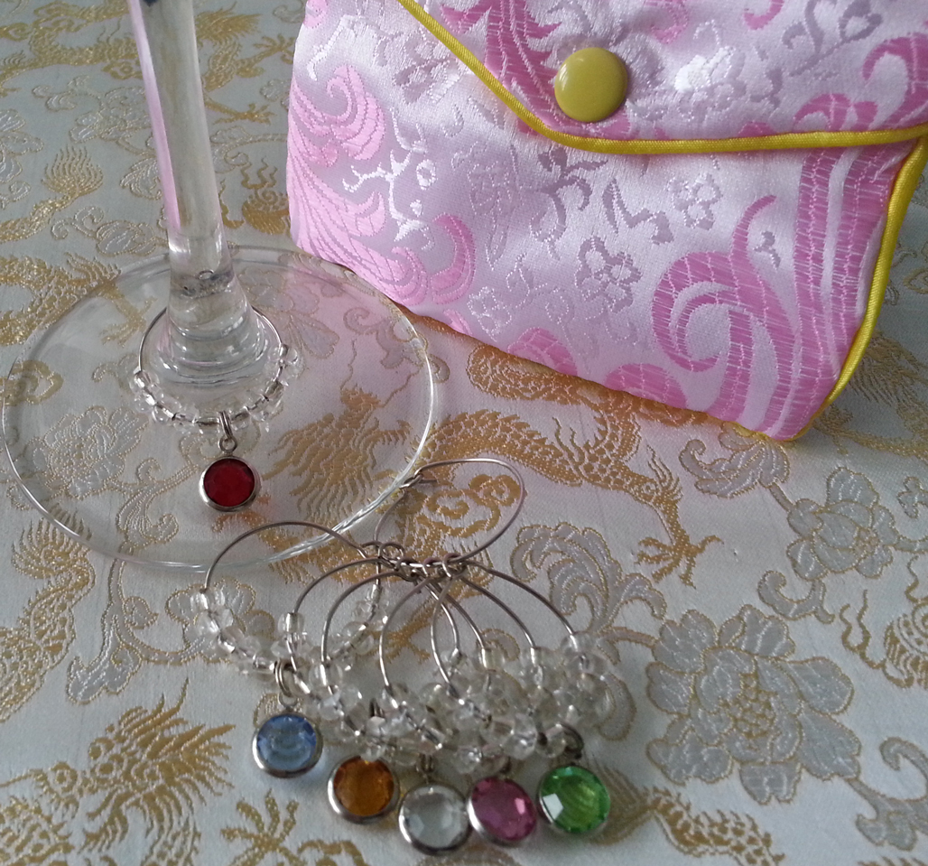 wine-charms-3-set-glass-pouch